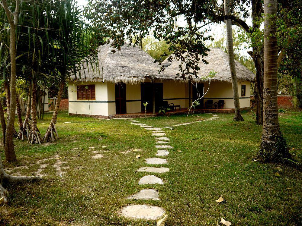 Le Flamboyant Resort Kep Exterior photo