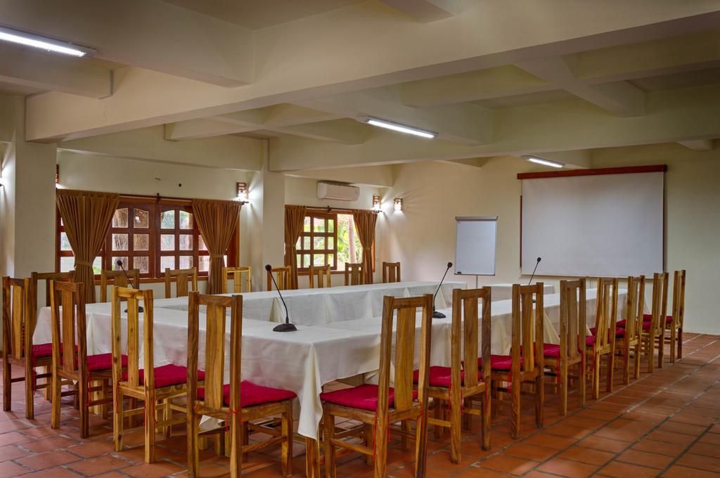Le Flamboyant Resort Kep Exterior photo