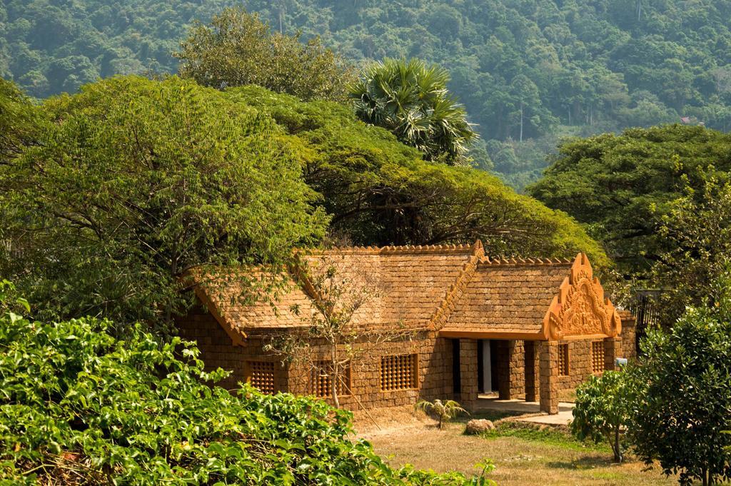 Le Flamboyant Resort Kep Exterior photo