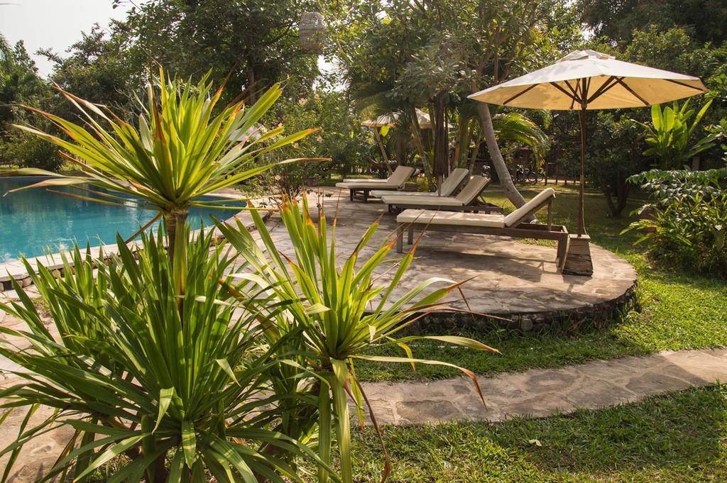 Le Flamboyant Resort Kep Exterior photo