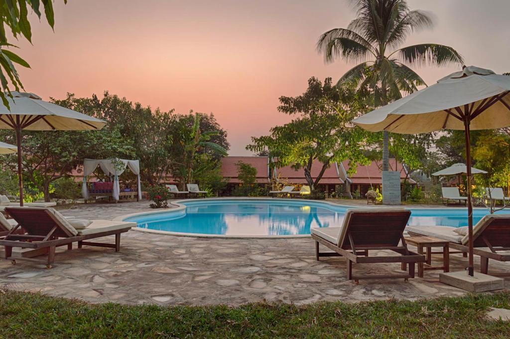 Le Flamboyant Resort Kep Exterior photo