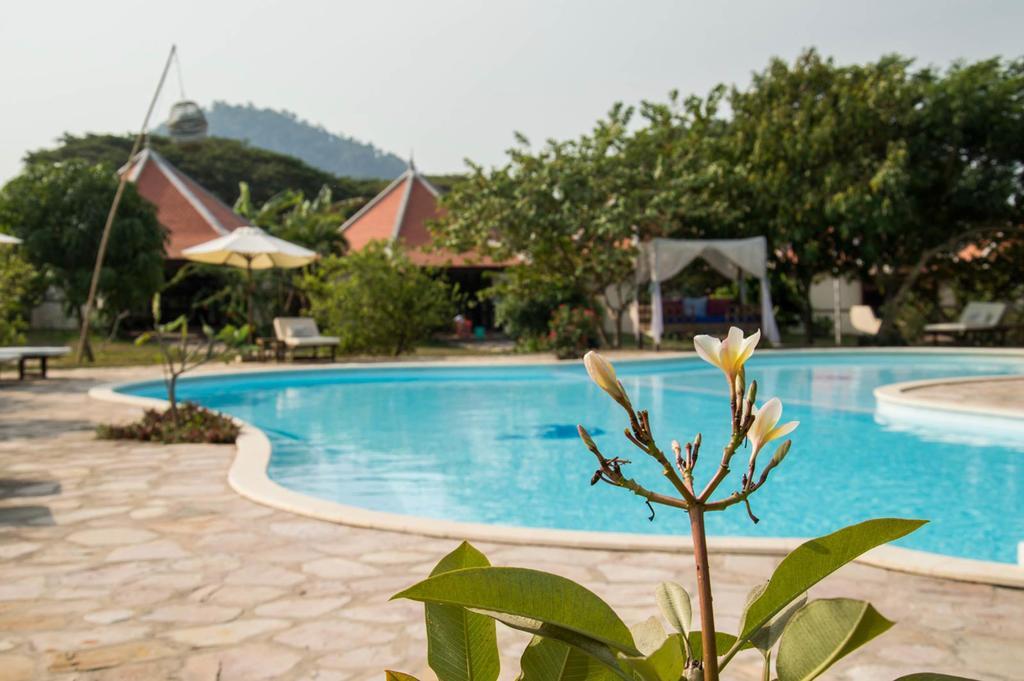Le Flamboyant Resort Kep Exterior photo