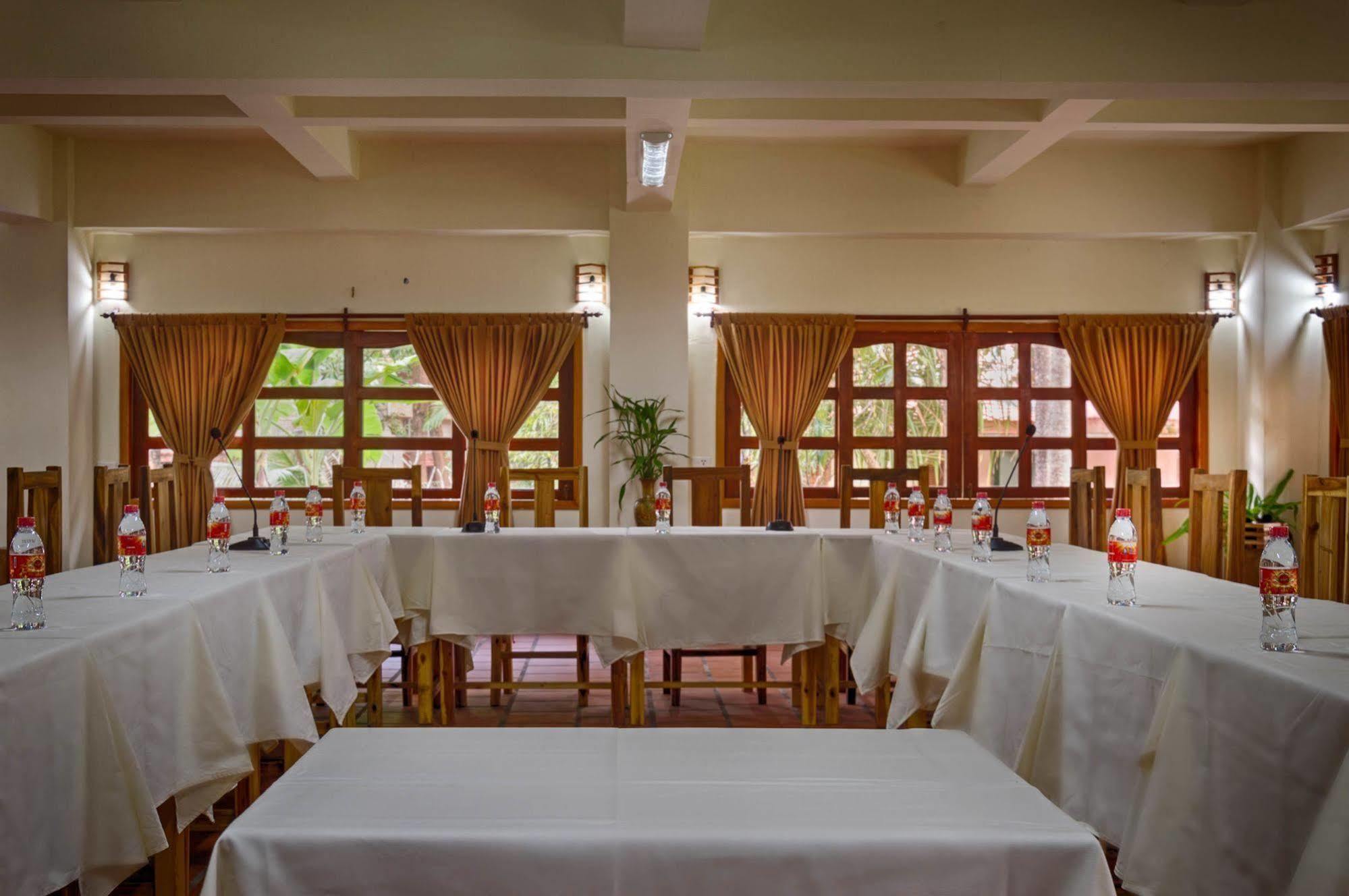 Le Flamboyant Resort Kep Exterior photo